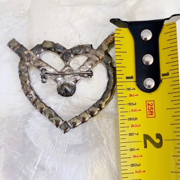 Vintage Silver Tone Large Heart Rhinestone Center Arrow Statement Brooch Love - Picture 10 of 10